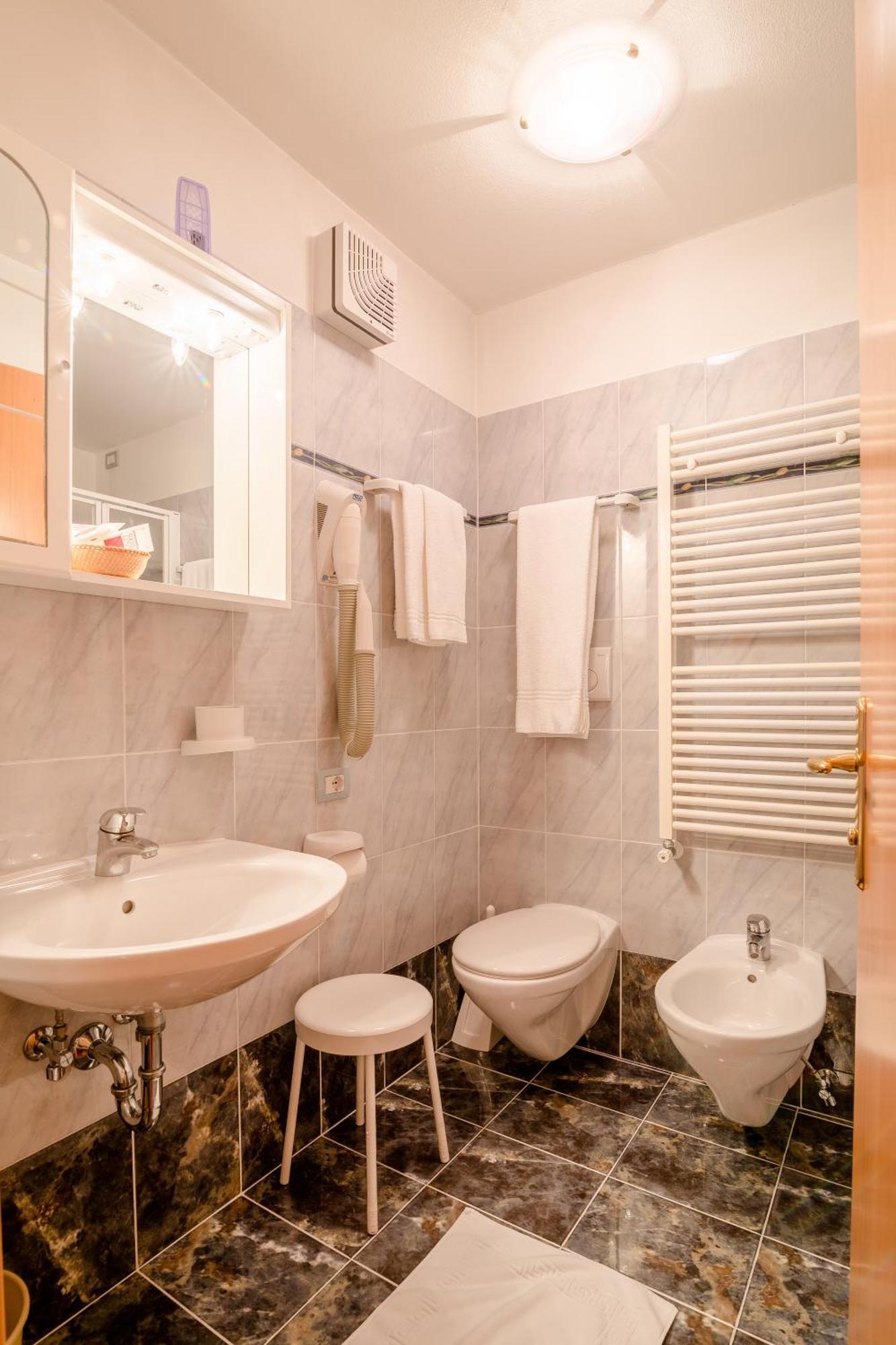 Albergo Genzianella Rocca Pietore Exterior foto